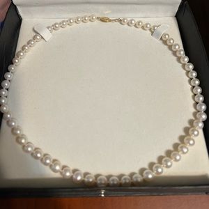 Pure Pearls 14k gold clasp